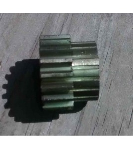 NEW Hercus compound idler 18 tooth pinion gear--part No.5H803, 103