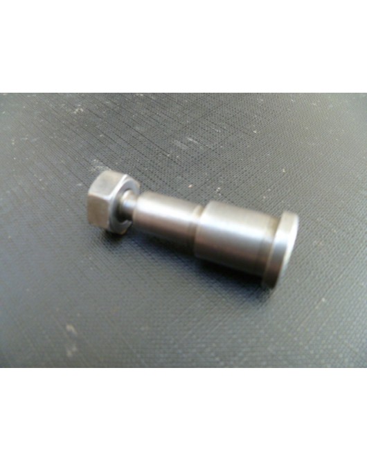 hercus 9 or 260 half nut screw--part Nos.5h609, 5H610, 28, 28a